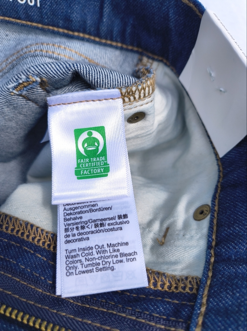 J.Crew Semi-stretch High Rise Cropped Kick Out Jeans Size 25T - Picture 3 of 9